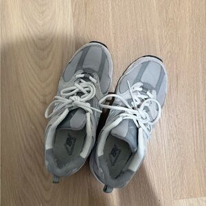 New Balance 530 Gray Sneakers